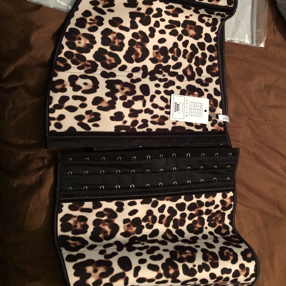 Leopard waist trainer